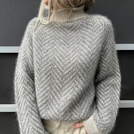 Gråstribet langærmet sweater